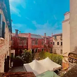 Apartman Casa Con Terrazza In Campo San Toma Velence