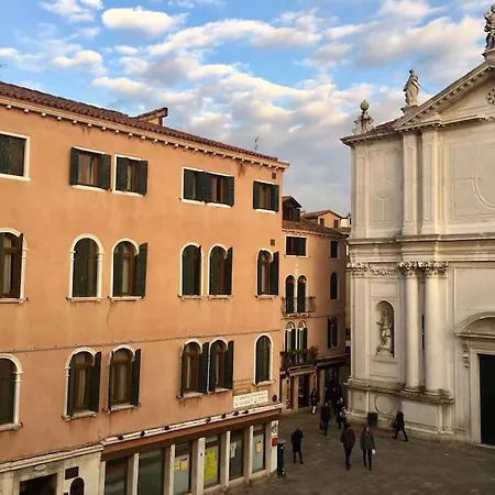 Casa Con Terrazza In Campo San Toma *