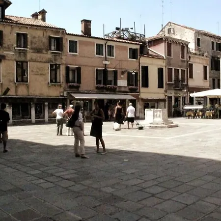Apartman Casa Con Terrazza In Campo San Toma