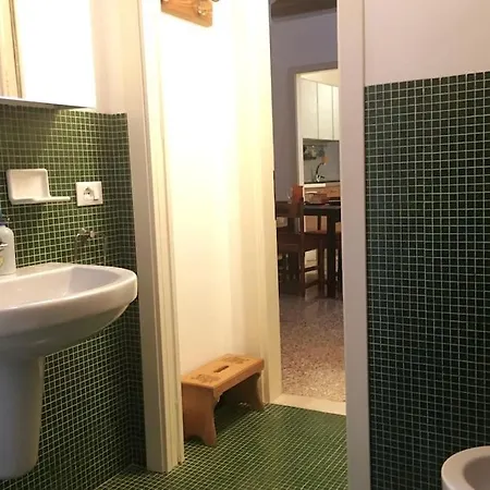Con Terrazza Ed Accogliente Apartment Venice