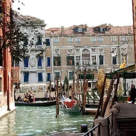 Con Terrazza Ed Accogliente Apartment *