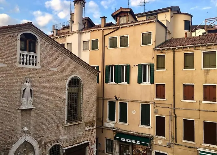 Apartment Casa Con Terrazza In Campo San Toma Venedig