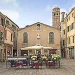 Apartmán Casa Con Terrazza In Campo San Toma Benátky